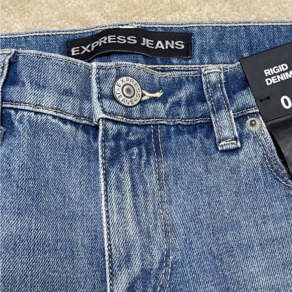 NEW - Express Jeans - Girlfriend - Rigid Denim - Size: 0R - Picture 3 of 9